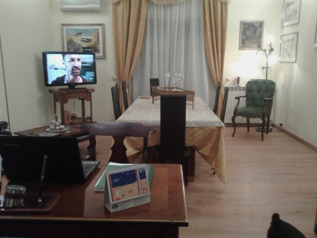B&B Roma Per Fiera E Aeroporto ปอนเต กาเลเรีย ภายนอก รูปภาพ
