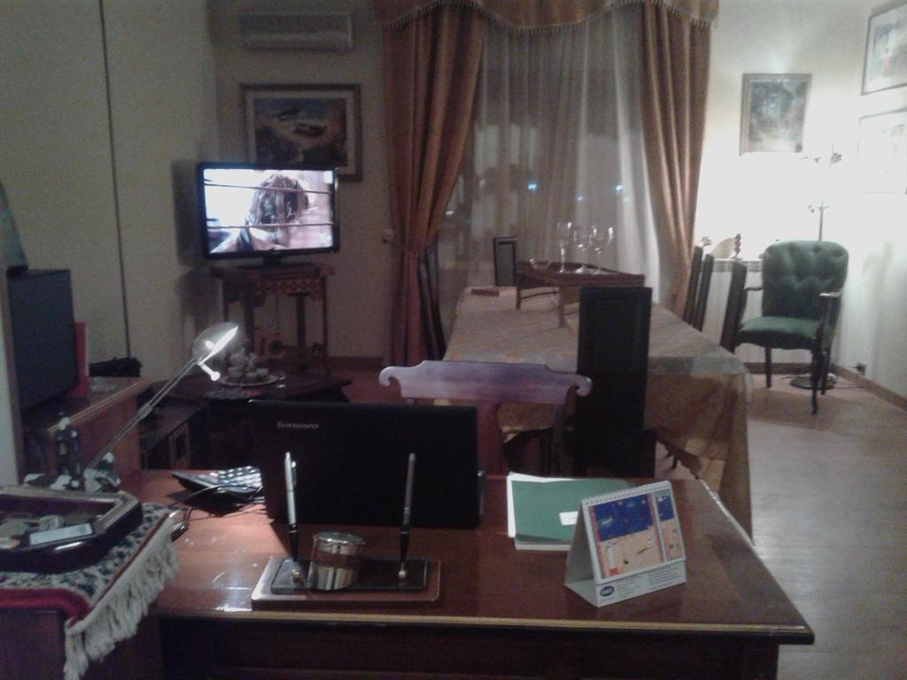 B&B Roma Per Fiera E Aeroporto ปอนเต กาเลเรีย ภายนอก รูปภาพ