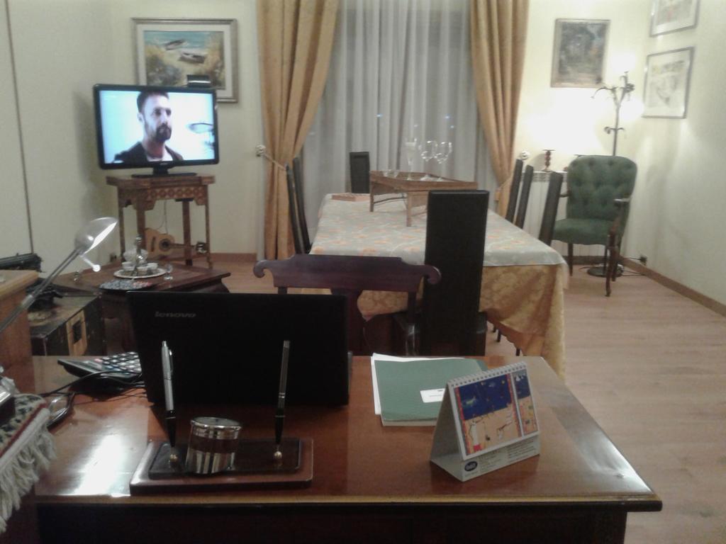 B&B Roma Per Fiera E Aeroporto ปอนเต กาเลเรีย ภายนอก รูปภาพ